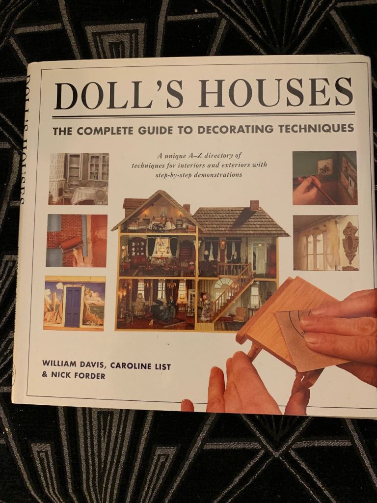 Doll's Houses: The Complete Guide to Decorating Techniques Book