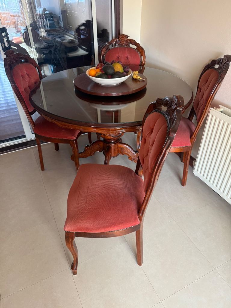 Lazy Susan Round wooden table with 4 chairs 