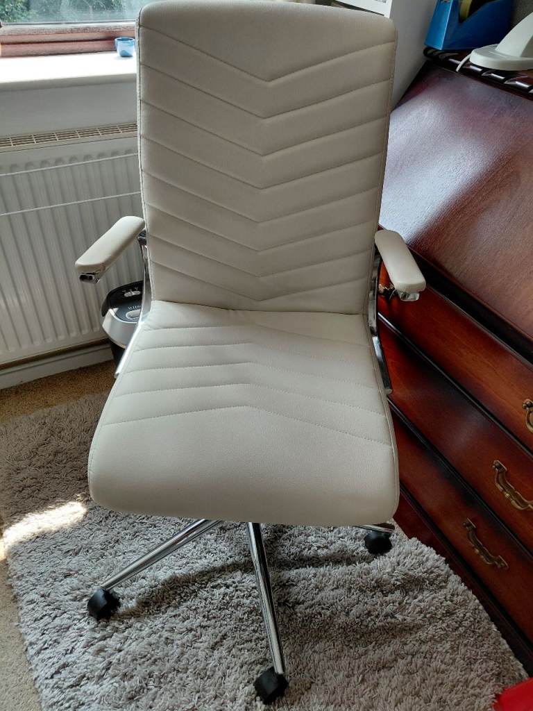 White Faux Leather Office Chair – Rise, Fall, Swivel, Recline