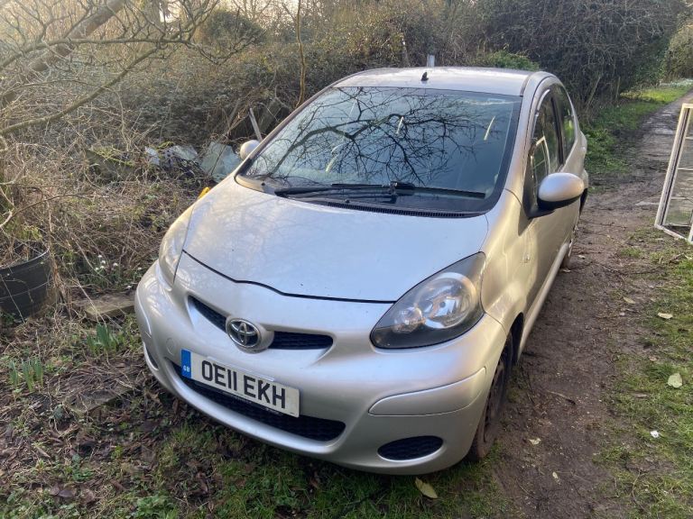 Toyota, AYGO, Hatchback, 2011, Manual, 998 (cc), 5 doors