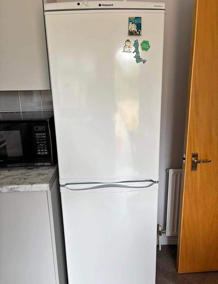 Hotpoint Fridge Freezer -🎓 Student Moving-In Appliance Deals