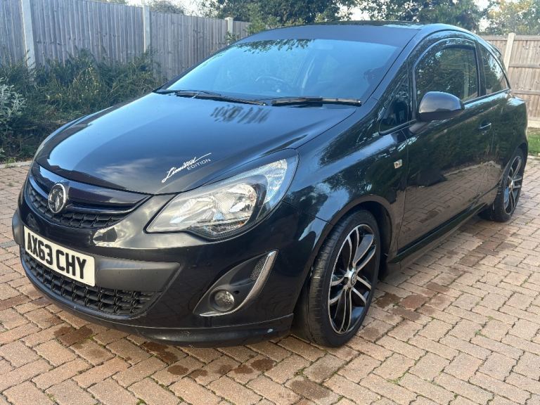 Vauxhall Corsa black edition 2014