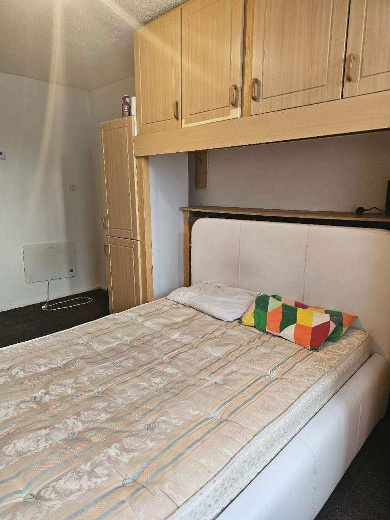 Non-share self contained Studio flat to let Wingate road, Luton LU4 Bedfordshire