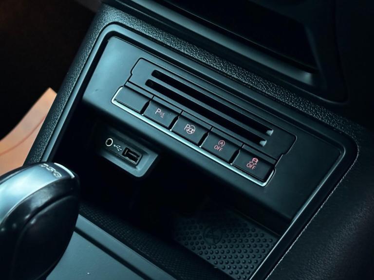 2015 Volkswagen Tiguan 2.0 TDi BlueMotion Tech Match 4MOTION 5dr 150 DSG ESTATE DIESEL Automatic