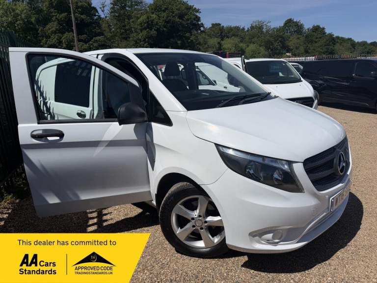 2016 Mercedes-Benz Vito 114CDI BlueTec Crew Van PANEL VAN DIESEL Automatic