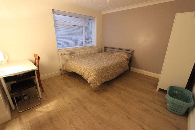 ST ALBANS AL4 - REFURBISHED - Double Room. AVAILABLE TODAY. AL7, AL8, AL10