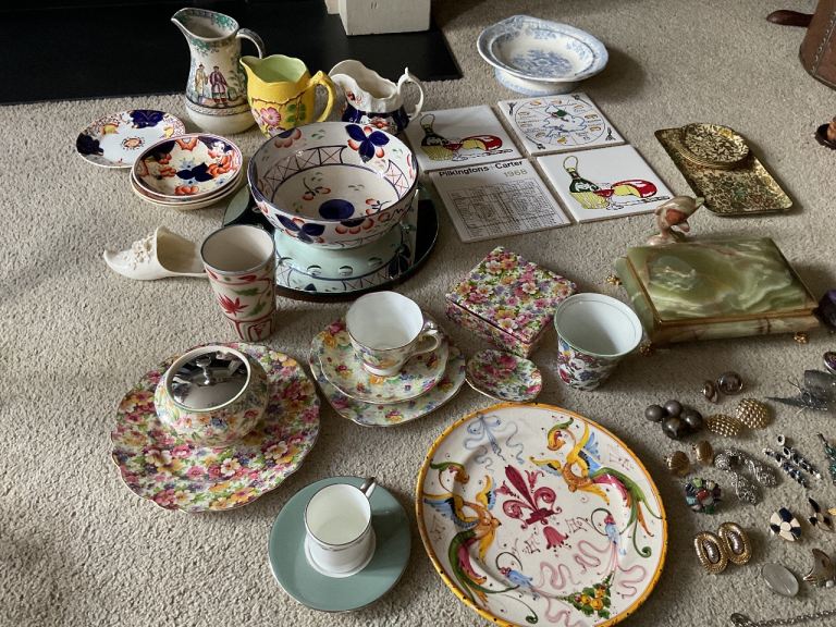 Mixed Lot of Vintage Dinnerware and Decorative Items