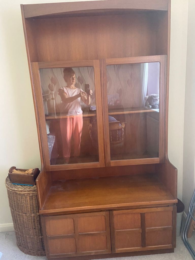 Display cabinet / storage 