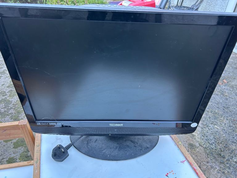 Free 22 inch tv and dvd player 