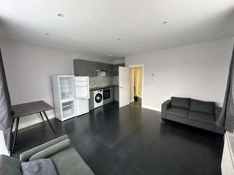 1 Bedroom Flat to Rent near High Barnet Station EN5