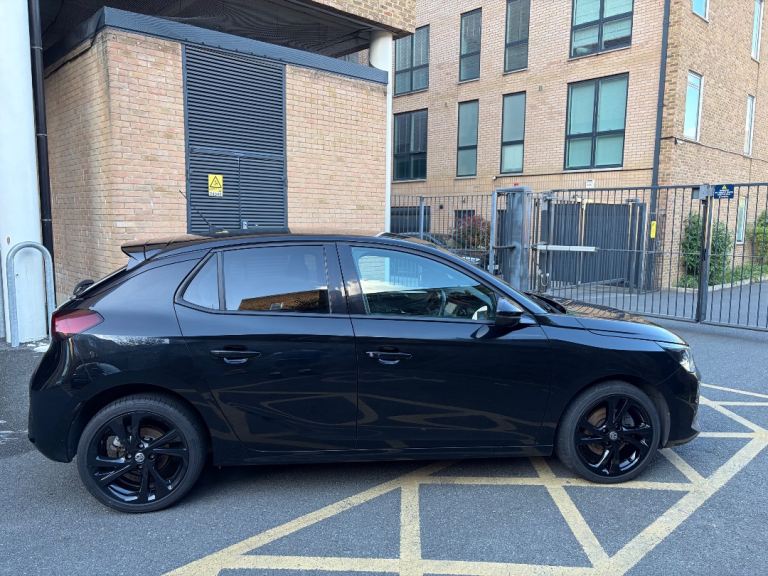 Fantastic City Car