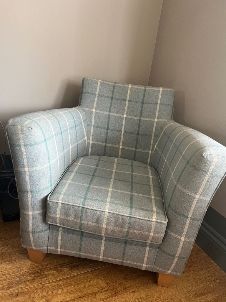 Bucket / tub chair – Excellent Condition