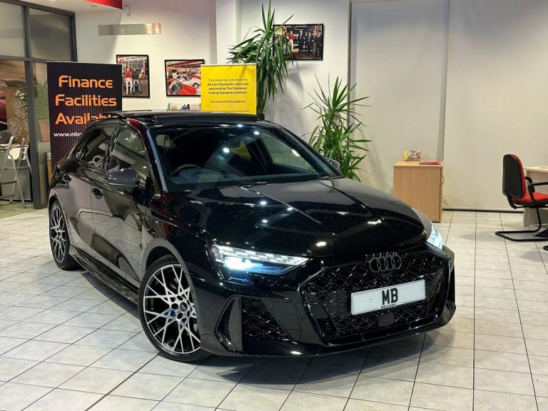 AUDI RS3 2.5 TFSI Carbon Vorsprung 2025
