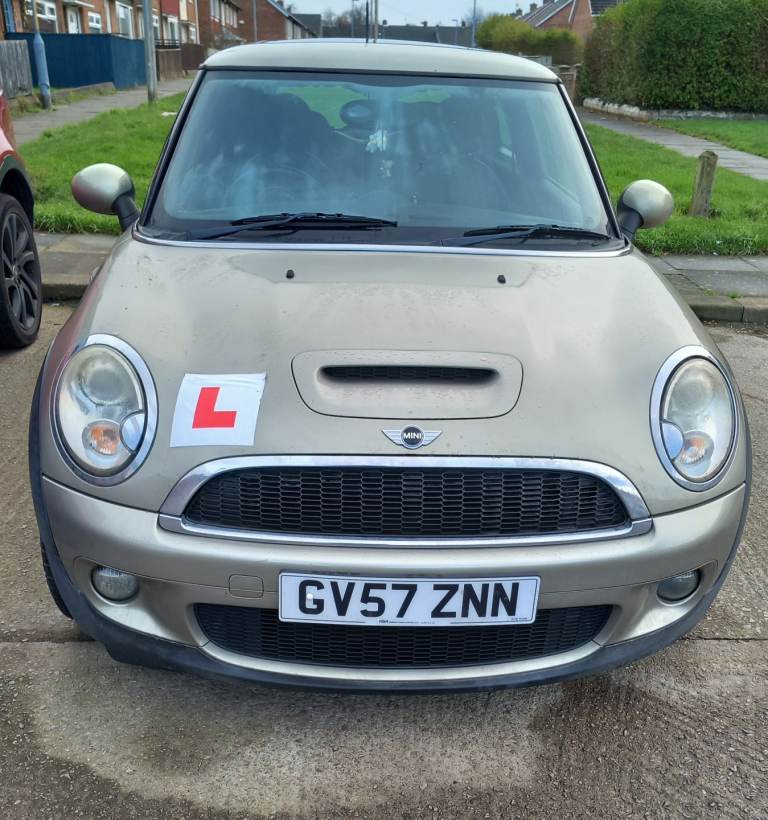 None runner Mini, HATCHBACK, Hatchback, 2007, Semi-Auto, 1598 (cc), 3 doors