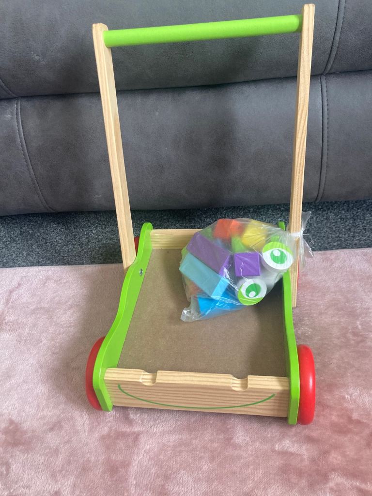 Push along wooden walker / wagon with blocks