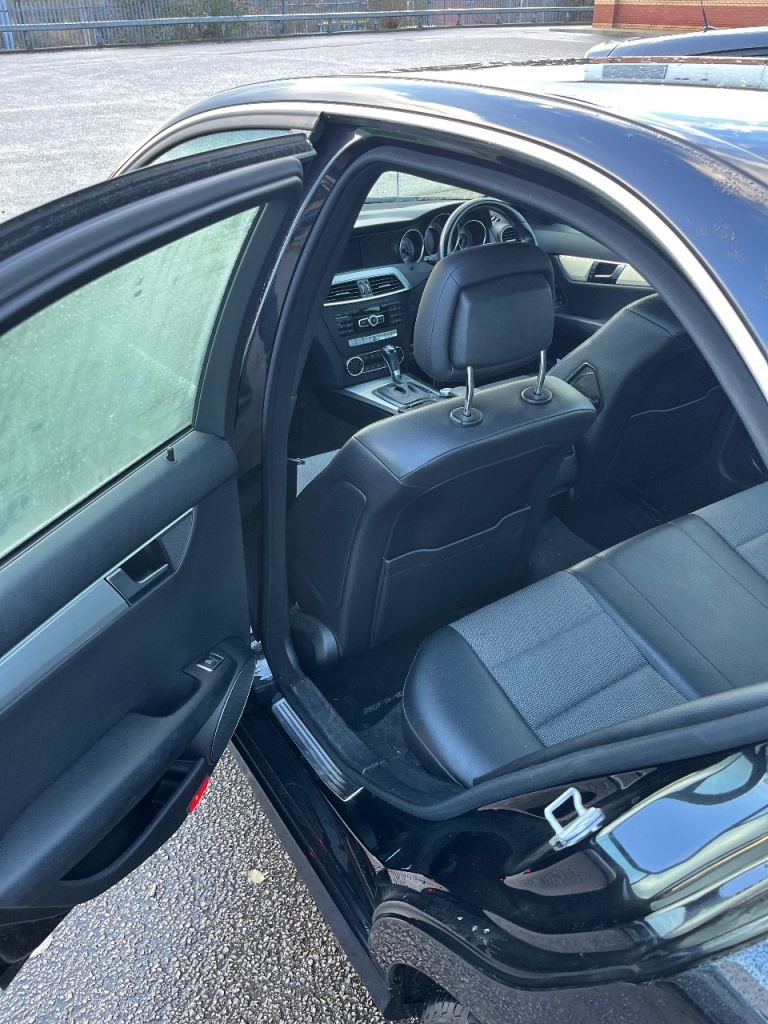 Mercedes-Benz C220 2012 Sport Automatic 