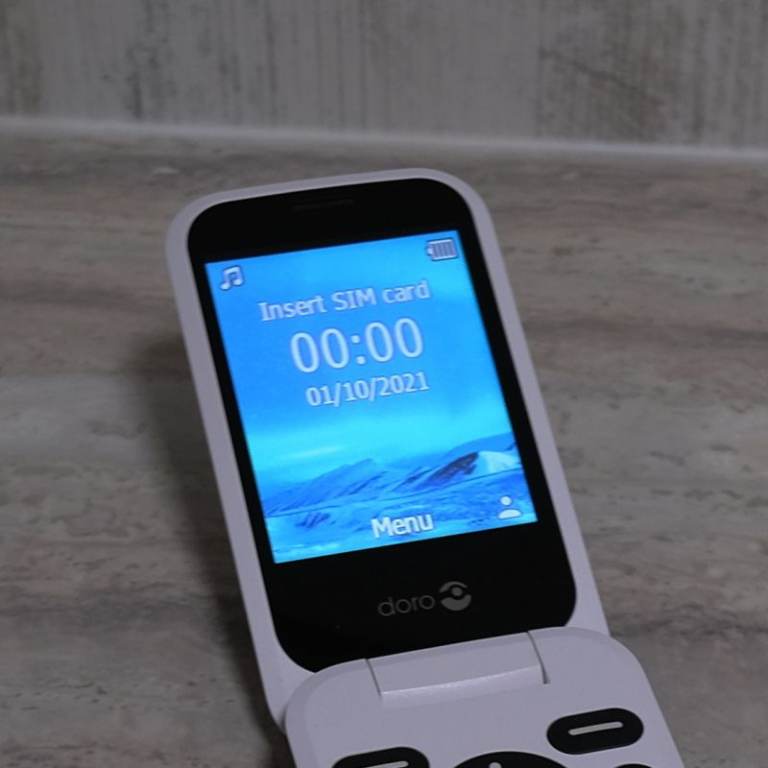 DORO 6880 4G Flip Phone