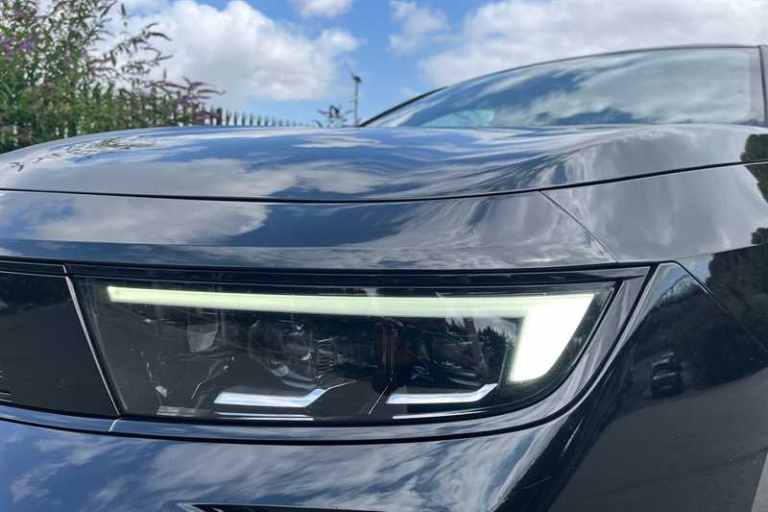 2025 Vauxhall Astra 54kWh Ultimate Hatchback 5dr Electric Auto (156 ps) Hatchback Electric Automatic