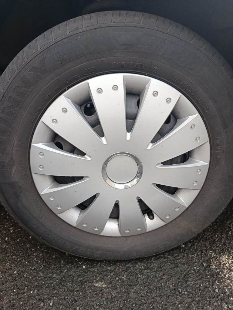 Vivaro/Traffic/Primestar Wheel Hub Caps X4