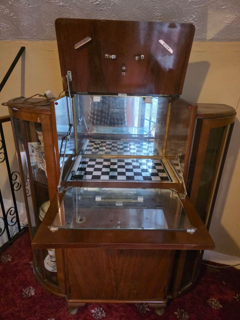 Art deco cellarette