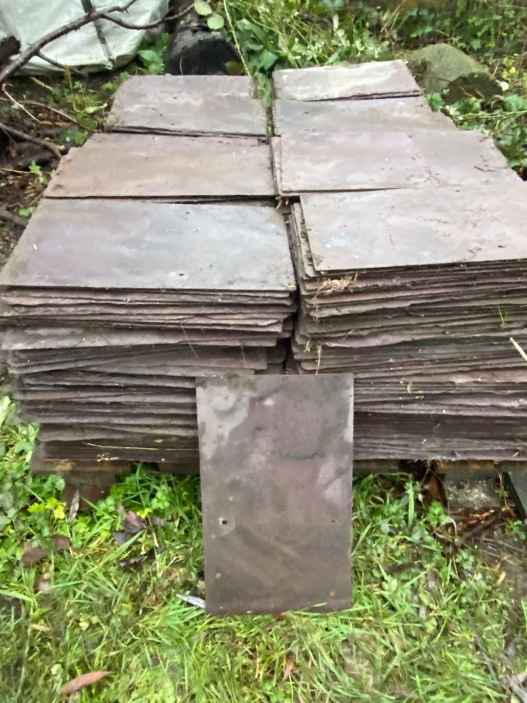 Reclaimed slate roof tiles 