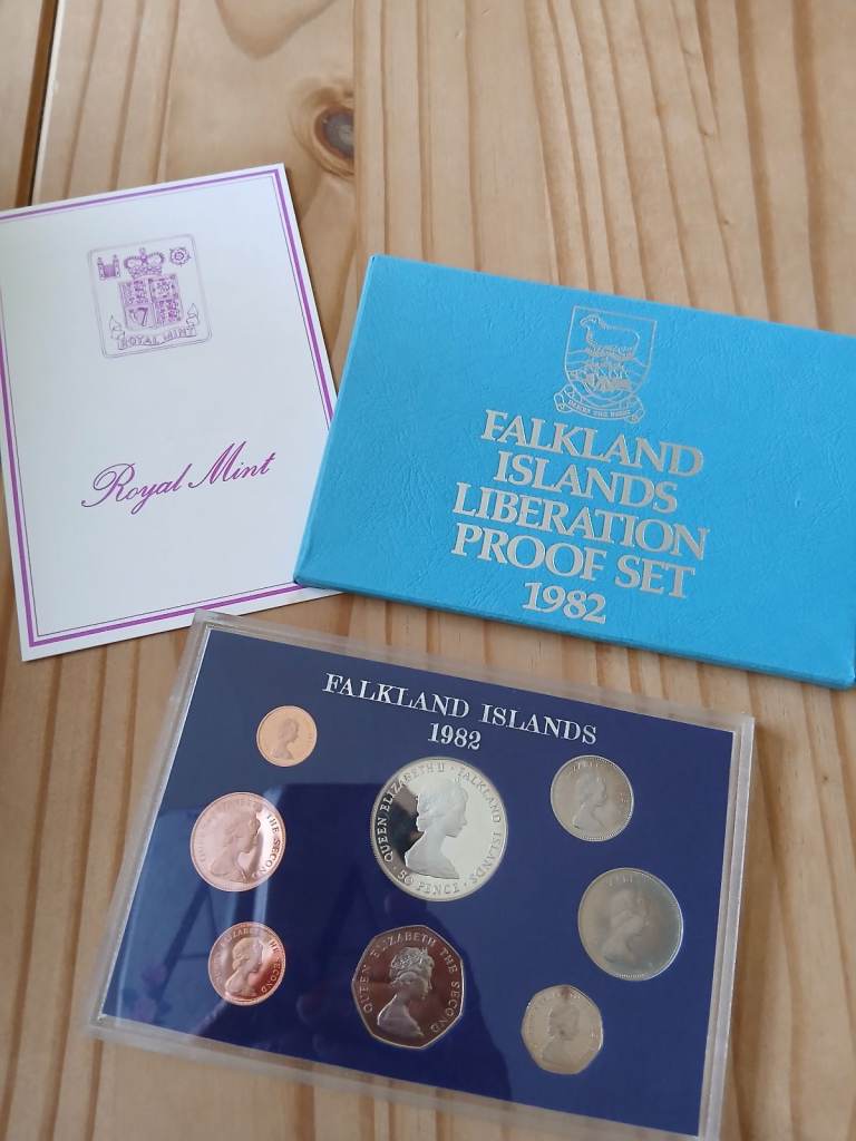 Royal mint .... Falkland Islands Liberation Proof set 1982 