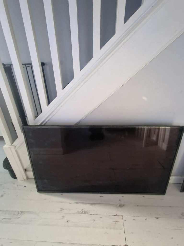 LG 55 inch LCD smart TV for spares or repair