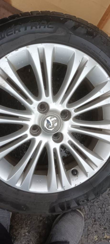 Corsa alloy wheel and tyre