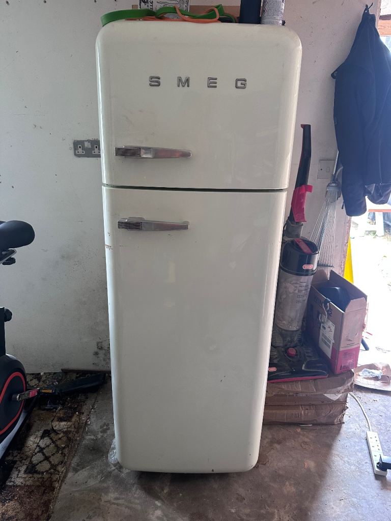 Smeg Fridge Freezer