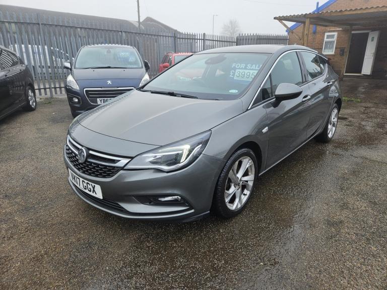 VAUXHALL ASTRA 1.6 CDTi BlueInjection SRi Nav 2017