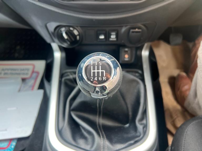 2018 Nissan Navara 2.3 dCi Visia King Pickup Extended Cab 4dr Diesel Manual 4WD Euro 6 (s/s) ( Pi...