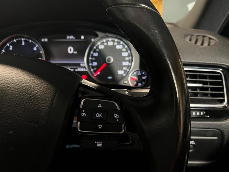 2017 Volkswagen Touareg 3.0 TDI V6 BlueMotion Tech R-Line Tiptronic 4WD Euro 6 (s/s) 5dr ESTATE D...