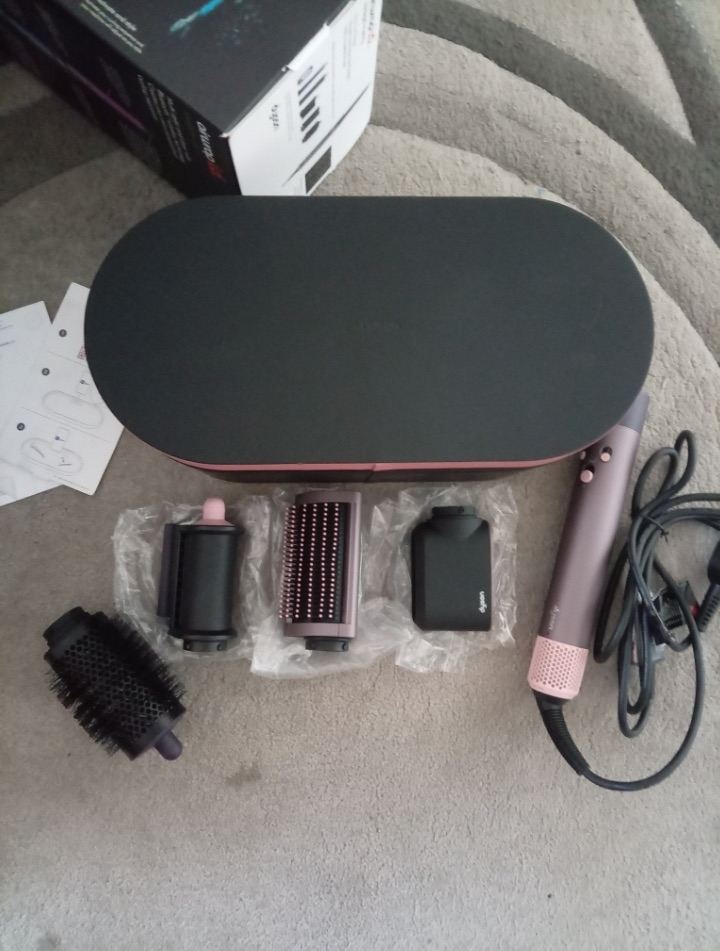 Dyson airwrap for re-sellers!!!! (Easy profit)