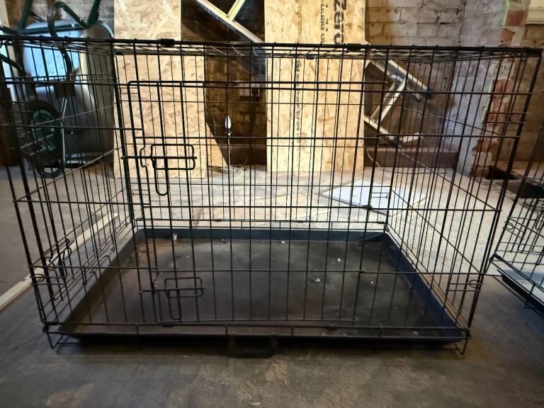 Dog crate 