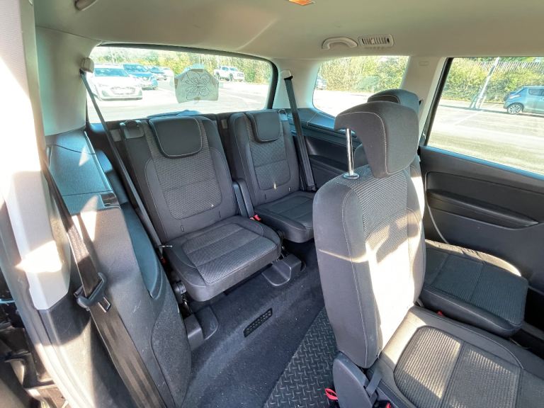 Volkswagen SHARAN MPV 2017 Semi-Auto, 1968 (cc), 5 doors