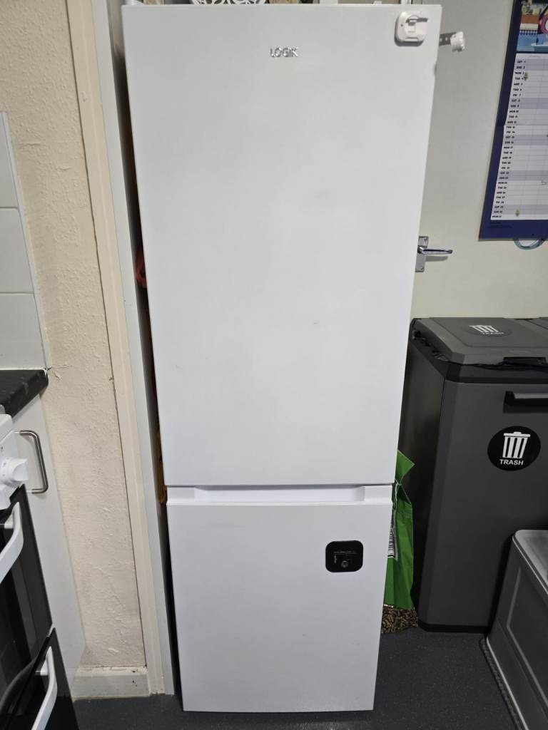 Indesit Freestanding Fridge Freezer - White, Good Condition