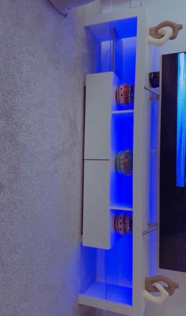 Tv table led