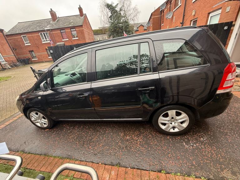 2010 Vauxhall zafira 
