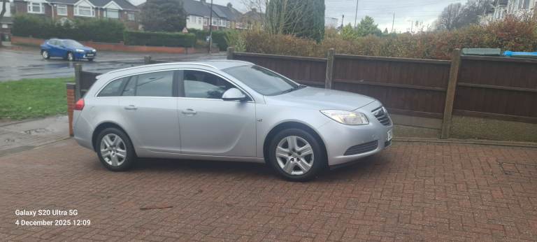 Vauxhall, INSIGNIA,  Diesel AUTOMATIC Estate, 2010, Other, 1956 (cc), 5 doors 