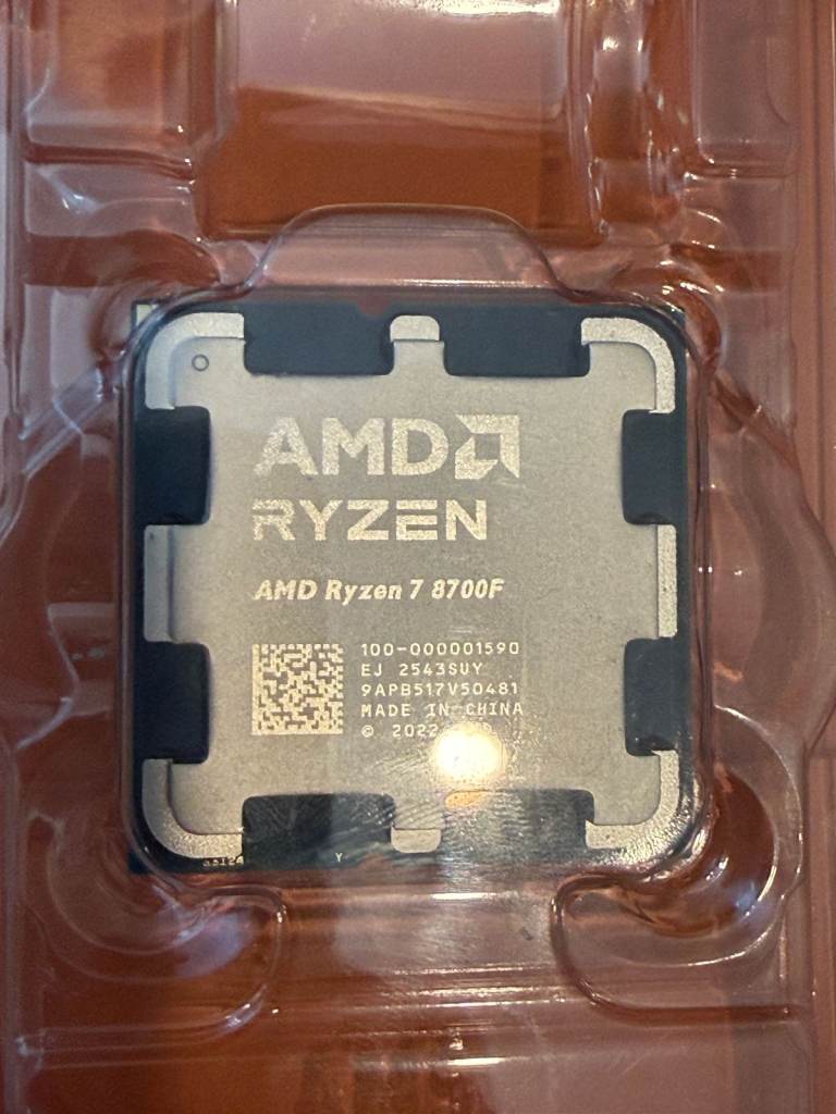 AM5 AMD Ryzen 7 8700F, Perfect Condition.  (Please Read Description)