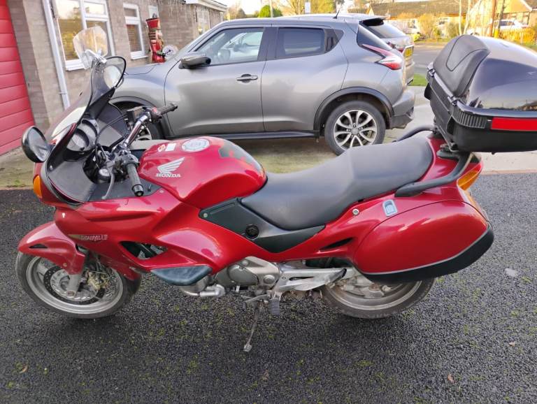 Honda, DEAUVILLE, 2001, 650 (cc)