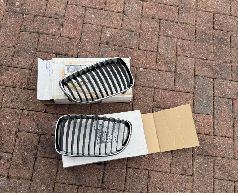 BMW  E82  1 Series Front grills also 1M