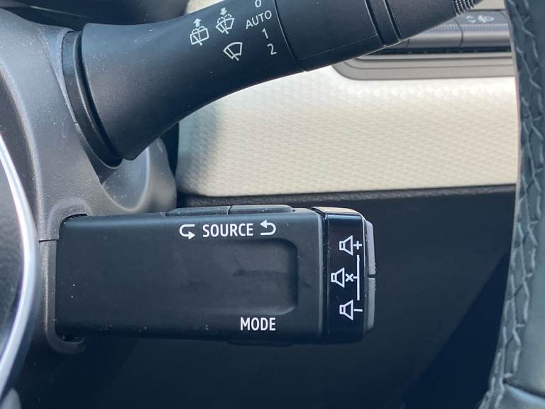 2022 Renault Clio 1.6 E-TECH Hybrid 140 SE Edition 5dr Auto Hatchback PETROL/ELECTRIC Automatic