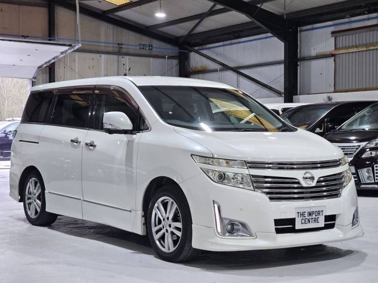 2012 Nissan Elgrand 3.5 350 HIGHWAY STAR DISABILITY ACCESS PETROL AUTOMATIC 7 SEATER MPV Petrol A...