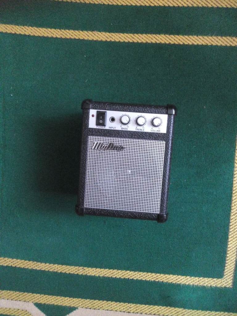MyAmp Mini Guitar Amplifier – As Good As New only £4
