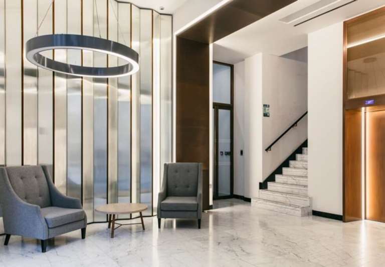 Furnished offices to rent in *Fenchurch Street*. Office Spaces for 112 to 376 desks EC3