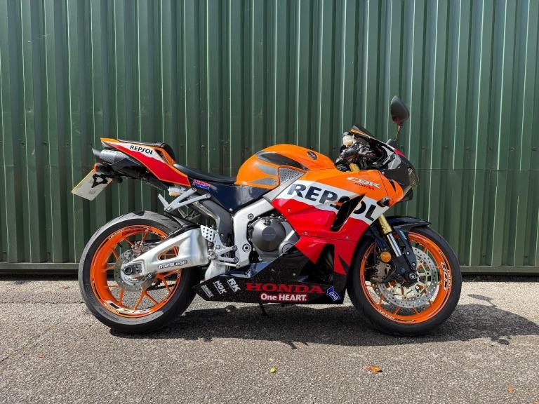 Honda CBR600RR Repsol Colours 2013 only 3 Owners 19k Quickshifter Very Clean 