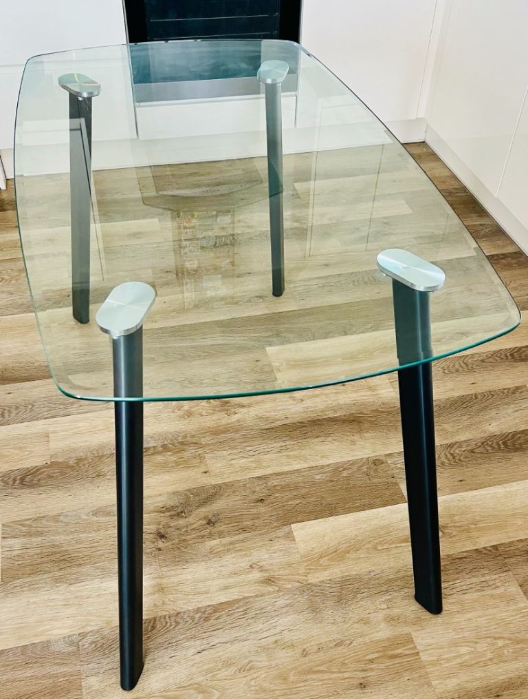 Abbey Dining Table & Chairs