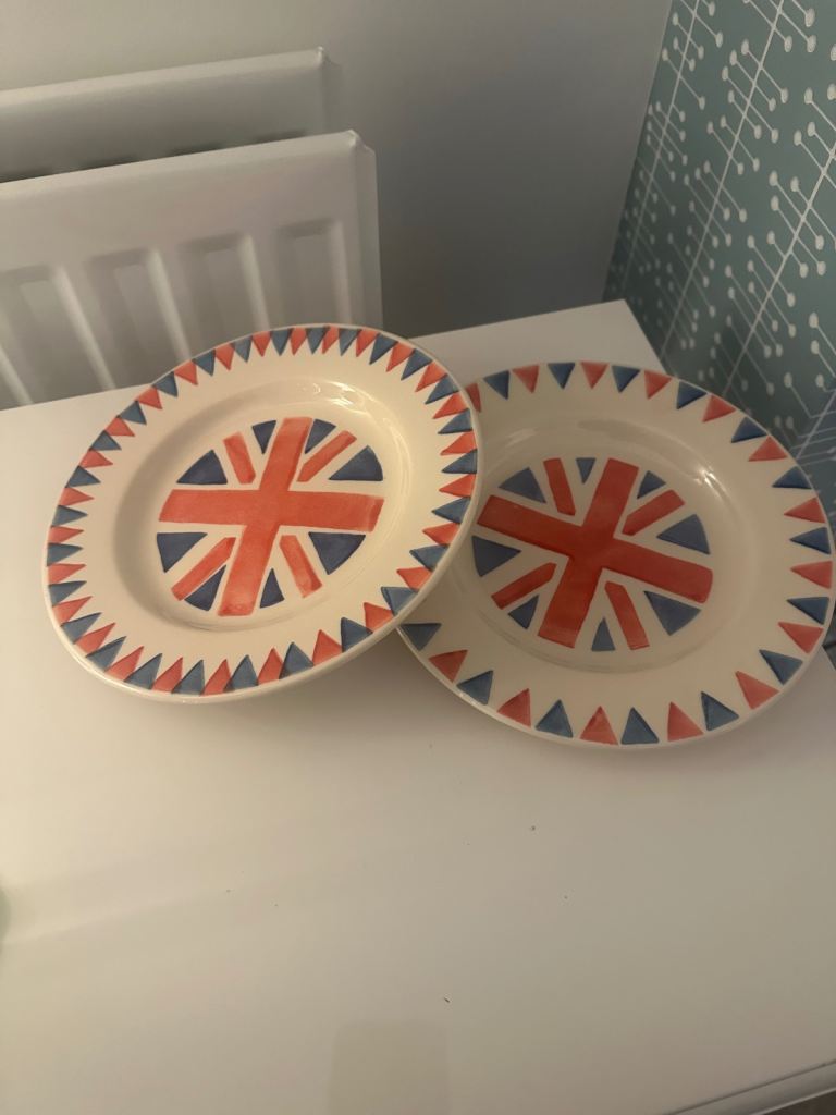 2 x EMMA BRIDGEWATER 2nd Quality UNION JACK TRULY GREAT 8.5 Inch Plates