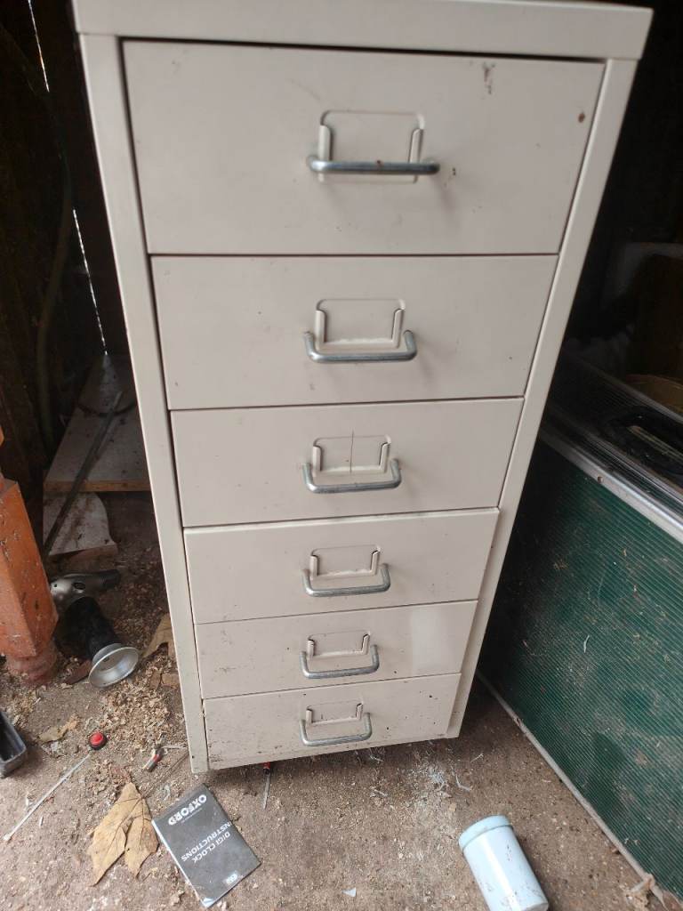 2x  Metal Storage Cabinet